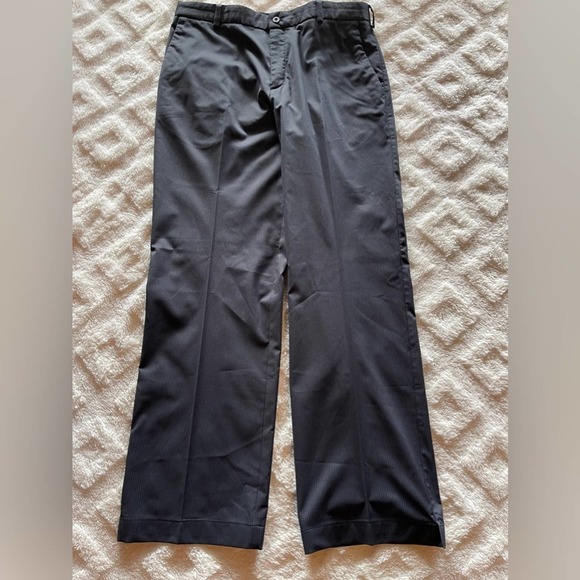 Nike black pinstripe flat front golf pants size 32x31 1/2 - Picture 11 of 13